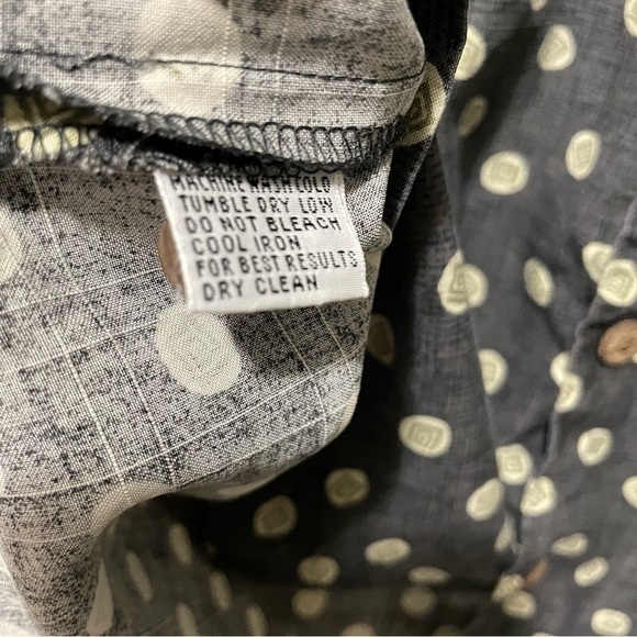 Tommy Bahama Men’s Large Gray Silk Shirt Button-Up Circle Pattern - Picture 3 of 7